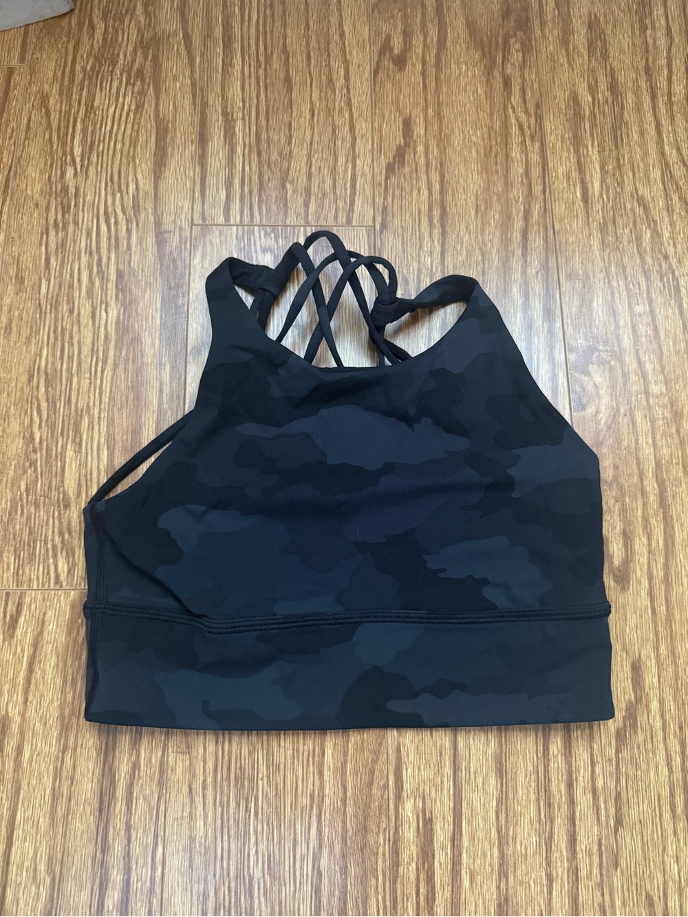 Lululemon black camo strappy sports bra. Size 6